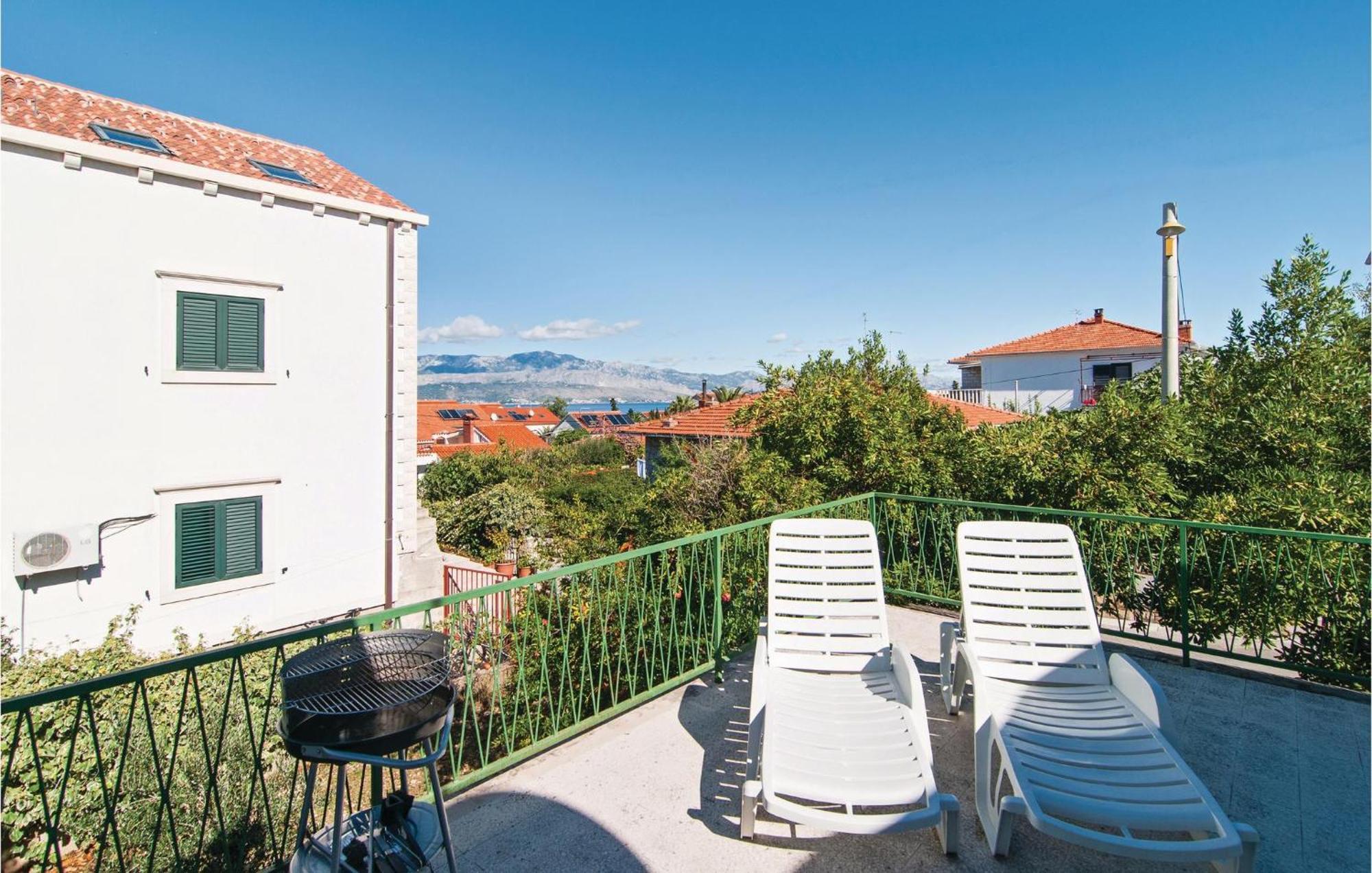 3 Bedroom Cozy Home In Supetar Zewnętrze zdjęcie